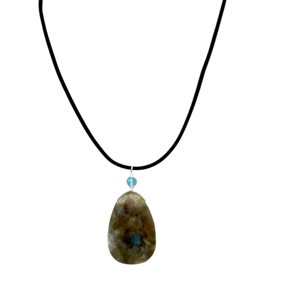 Artisan Blue Gray Labradorite Gem Pendant on Black Leather Cord Necklace NEW - Picture 3 of 16